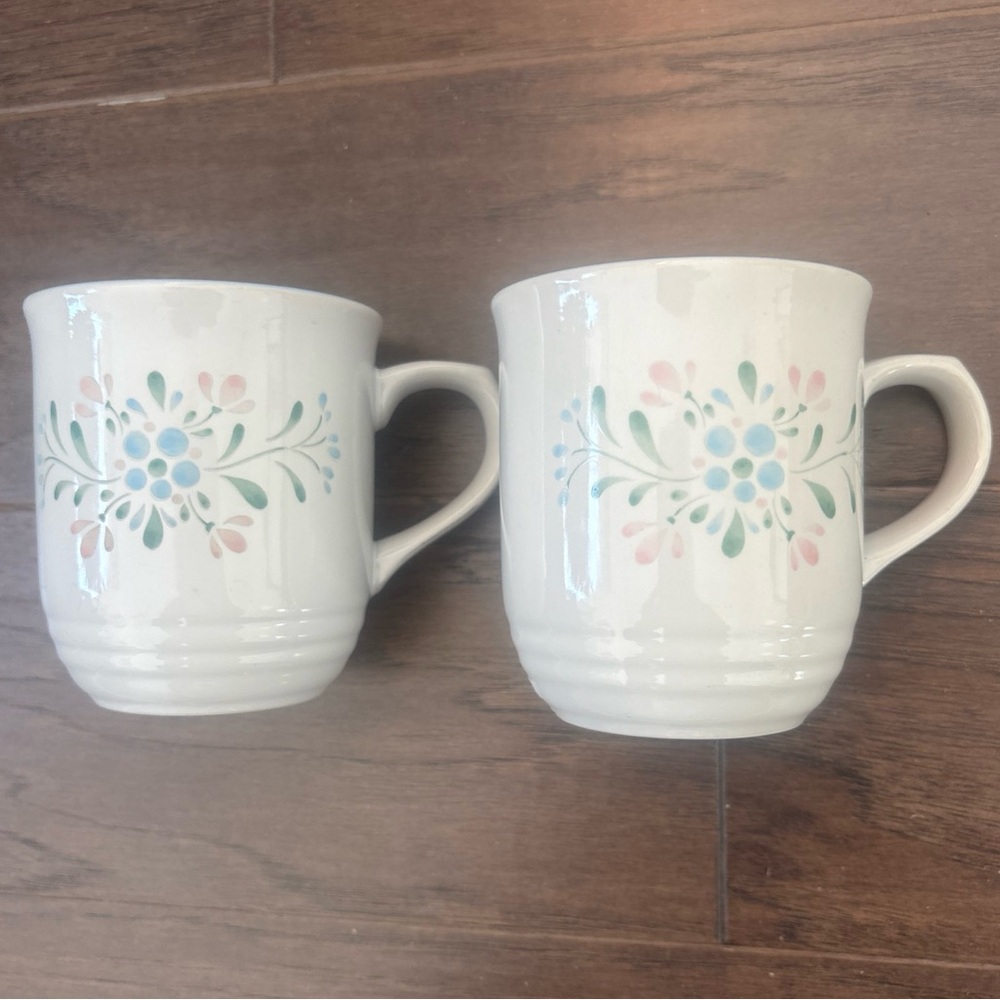2 Yamaka Fascino Stoneware Coffee 12 oz Mug Floral Design Japan Vintage & RARE!